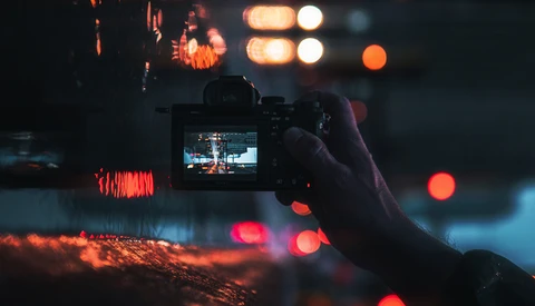 Free Street Photography Masterclass Is a Must-Watch for All Photographers
