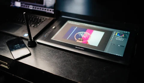Fstoppers Reviews the Gaomon PD156 Pro Editing Tablet