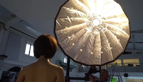 Are There Any Benefits to a Parabolic Softbox, or Are They a Marketing Gimmick?