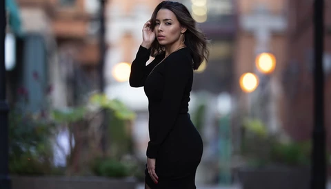 Is the 200mm f/2 the Ultimate Portrait Lens?