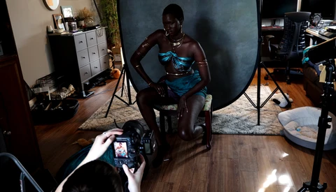 Behind the Scenes of a Beautiful Portrait Shoot with Just One Low Cost Flash