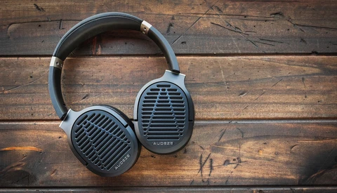 We Review the Portable Audeze LCD-1 Reference Series Headphones