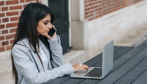Is Under-Promising and Over-Delivering Still a Good Practice?