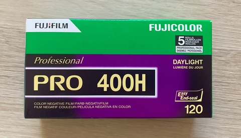Fujifilm Fujicolor PRO 400H professional color negative film box for 120 format.