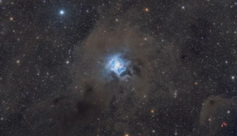 How to Reduce the Size of Stars in Photoshop