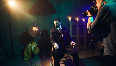 Four Clueless Photographers Trapped in Escape Rooms With 90 Minutes To Create the Perfect Image