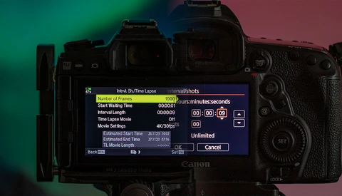 Screenshot of Canon camera's interval/time lapse menu settings displayed on rear LCD screen.
