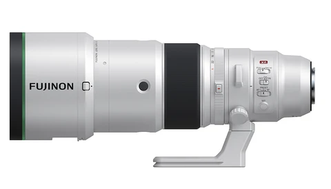 Illustration of a Fujinon telephoto lens with white barrel, focus ring, and gray tripod collar.