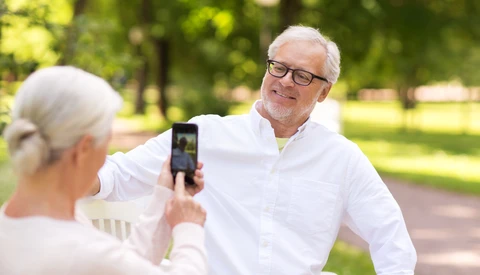 The Camera Industry Ignores Its Youngest and Oldest Customers