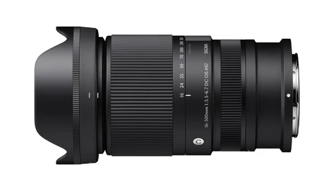 Sigma 16-50mm f/2.8 DC HSM Contemporary lens with hood mounted, side view