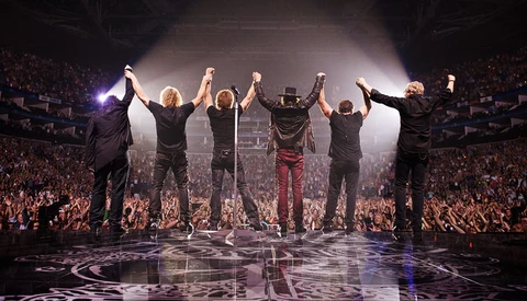 Fstoppers Original:  David Bergman Photographs Bon Jovi