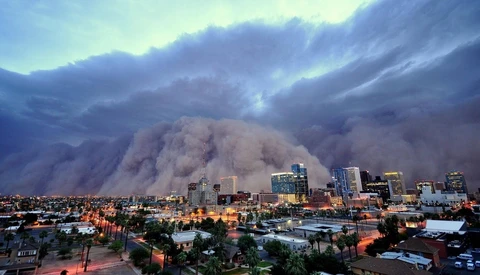 [Pics] The 45 Most Powerful Images Of 2011
