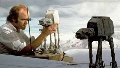 [BTS] Behind The Scenes Photos of Iconic 'Star Wars' Scenes