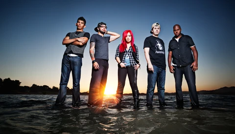 [BTS] Sasha Leahovcenco Makes A Band Walk On Water