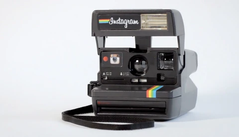  [Humor] Instagram Uses Facebook’s 1 Billion Dollars To Make An Instant Camera