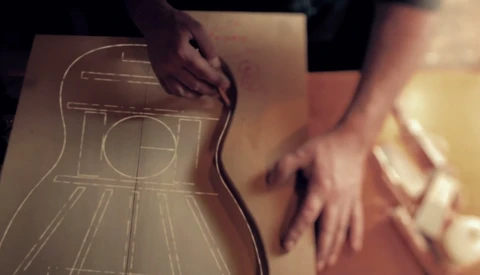 299 Hours Of Guitar Making Condensed Into 3 Beautiful Minutes