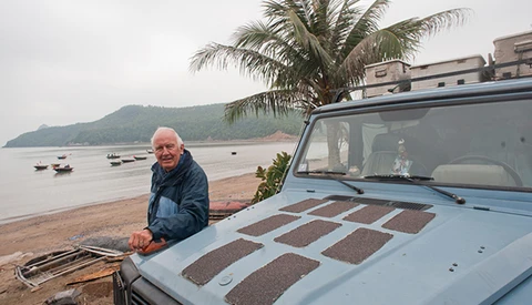 Gunther Holtorf Takes A 23 Year Long Road Trip And Documents The Journey