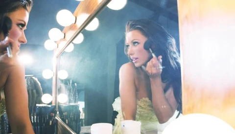 How To Use Both Continuous And Strobe Lighting Simultaneously to Create Compelling Images 