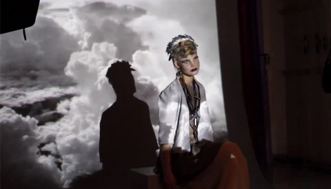 Portraits and Projection Mapping in Fashion Photography