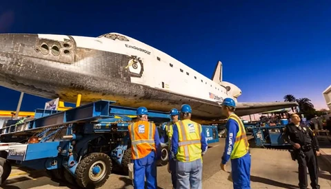 One of The Best Uses of Timelapse We've Seen: Endeavour's Final Journey Through The Streets of LA