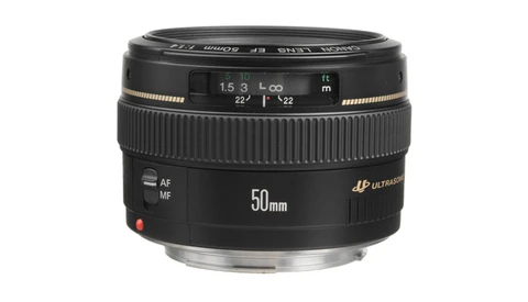 Canon 50mm f/1.4 Lens $60 Off Display Price