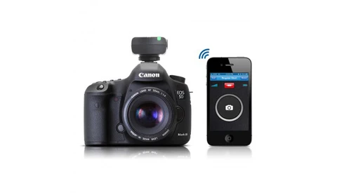 iPhone App Turns Your Phone Into Camera Remote