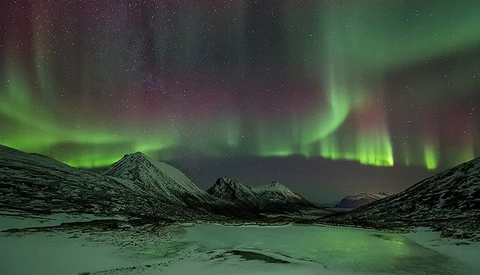"Polar Spirits"  A Visually Stunning Timelapse Of The Northern Lights 