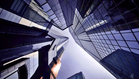 Vertical Horizon: A Series of Hong Kong From a New Perspective