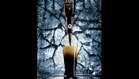 Great Trick for Pouring Liquid in a Product Shot