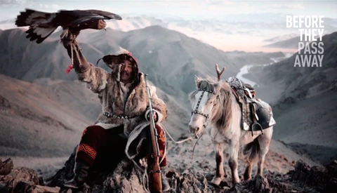 Photographing The World's Remotest Tribes Before They Pass Away