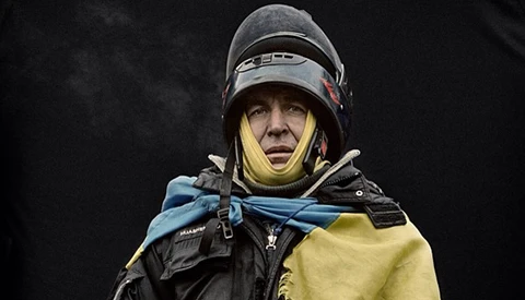 Anastasia Taylor-Lind's Fascinating Portraits of Ukranian Protestors 