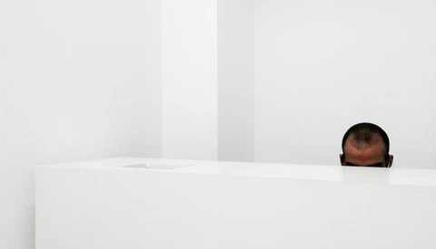 Minimalism and Geometry: Street Photography by Thomy Keat