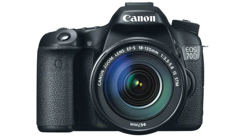 Great Deal on Canon 70D Bundle with Printer, Lens & Battery Pack