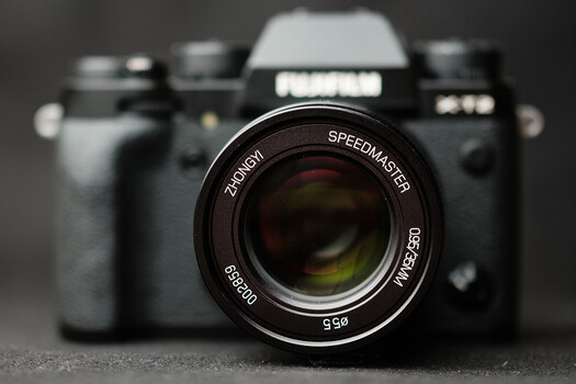Fstoppers Reviews the ZhongYi Mitakon Speedmaster 35mm f/0.95 for
