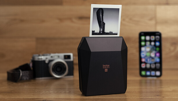 Fstoppers Reviews the Fujifilm Instax SHARE SP-3 Smartphone