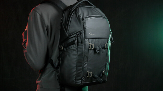 Lowepro FreeLine BP 350 AW Camera Backpack Review | Fstoppers