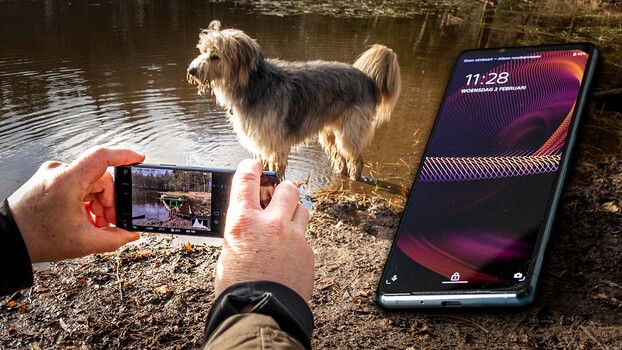 Fstoppers Reviews the Sony Xperia 5 III Smartphone for Photography