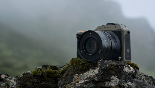 フィルムカメラSPACE  LAND DC10 新品 Hasselblad Introduces X2D 100C Earth Explorer Limited Edition for