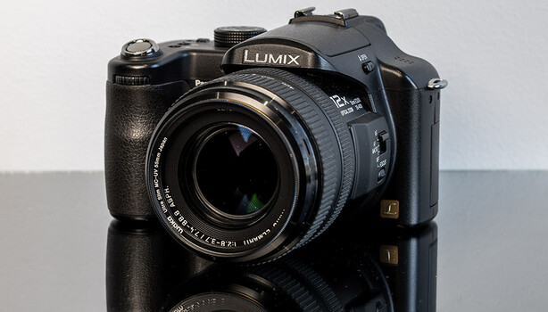 panasonic_lumix_fz50-front.jpg