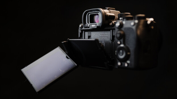 The Sony a7R VI Somehow Beat Sony's Own Flagship