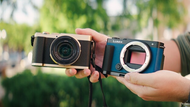 Panasonic Lumix L10 vs. Fujifilm X100VI