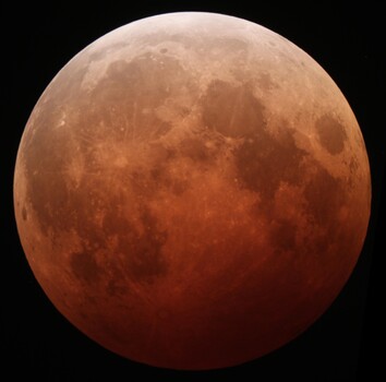 Want to Capture the Lunar Eclipse Tonight? Here Are Some Tips