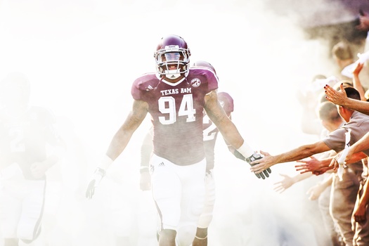 sports photography tips aggie football Damontre Moore sports photography tips aggie football Damontre Moore