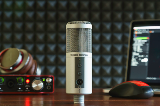 Fstoppers - The Hero Shot - How To Light And Composite Product Photography Fstoppers - The Hero Shot - How To Light And Composite Product Photography