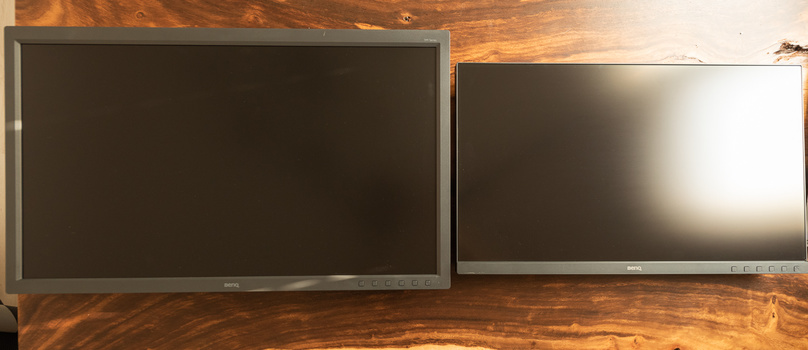 BenQ SW320 and SW271 compared