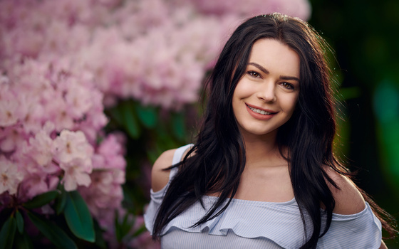 Example of using the sun as a hair light. use-the-sun-as-a-hairlight-for-portraits
