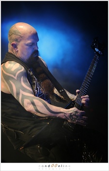 Slayer live in 2011. A lot happened since shooting negative film which gave a lot of freedom and possibilities (EOS 1D mark III + EF85L.| ISO1600 | f/2 | 1/2500)