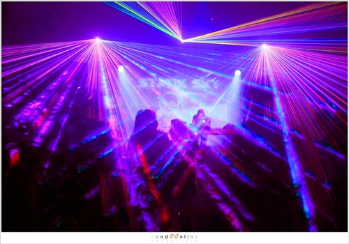 Another try capturing lasers during the concert with long exposure. Perhaps its this shot when things went wrong. Who knows... All I know a laser burned a hole in my sensor during this night (EOS 5D mark III + EF35L | ISO400 | f/5.6 | 1/2 sec)