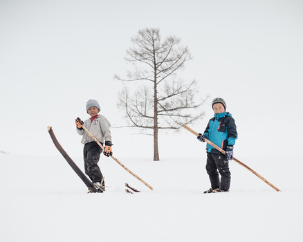 native-chinese-skiers-jordan-manley-photograph