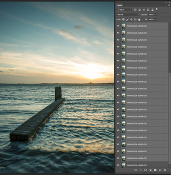 Perhaps it takes a while, but eventually you have all images loaded into layers. If you have too many images, you can divide the amount and repeat the steps.